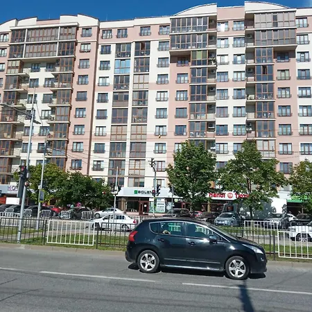 шикарные на ул.княгини ольги ,100к. Apartmán Lvov